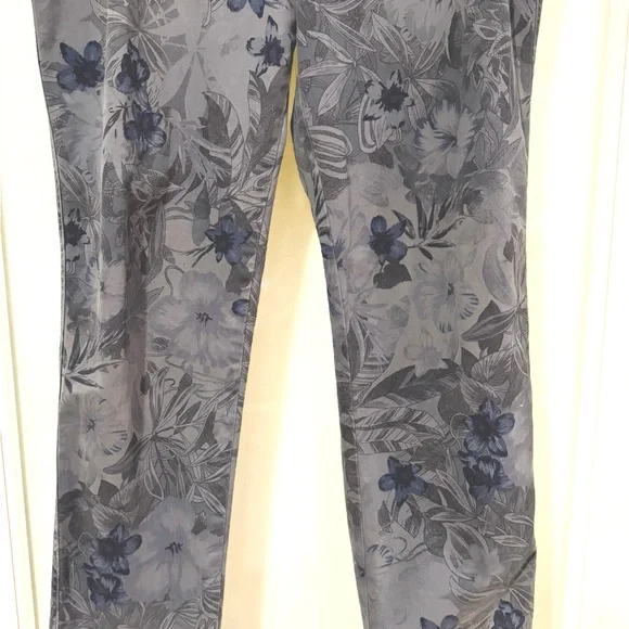 GAP Girlfriend Chino Pants Floral Hibiscus Faded Blue Print Jeans Cotton Size 6 - Picture 6 of 16